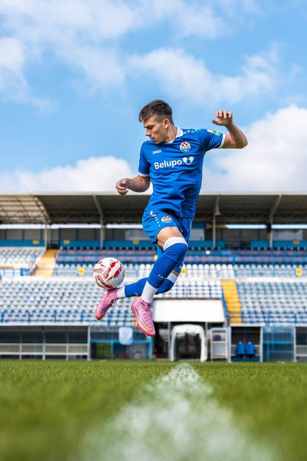 穆西亚拉 · 德国 赛事资料图